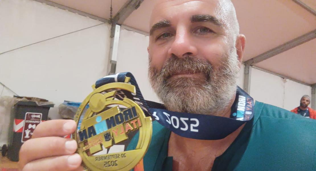 Angelo alla fine del suo Ironman